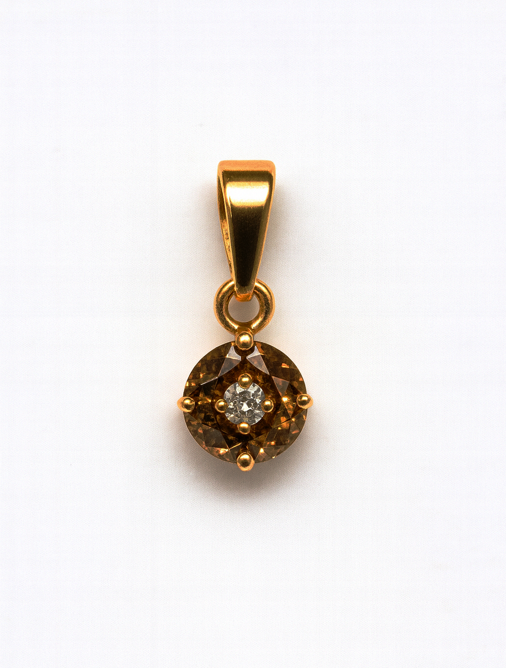 Beautiful 18 Kt Gold  Natural Diamond Pendant